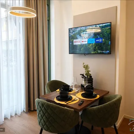 Homely - Urban Apartment